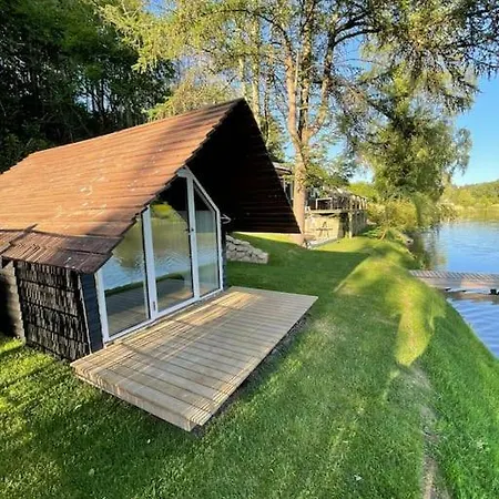 Hyggelig Sommerhus. Med Udsigt, Til Vand Fra Senge * Vekso